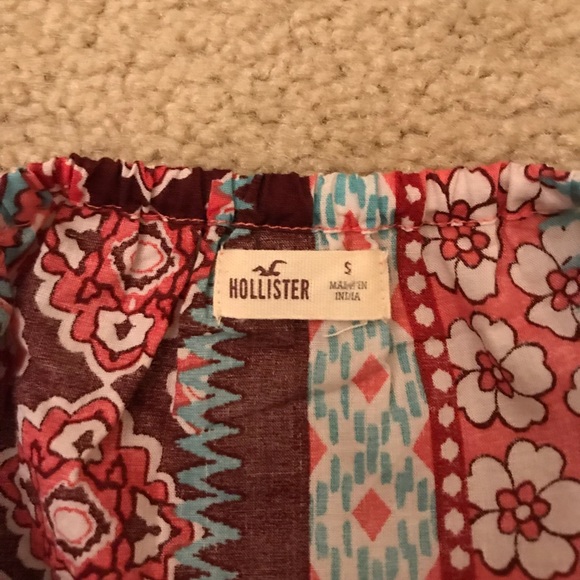 Halter Crop top- Hollister size S - Picture 3 of 5
